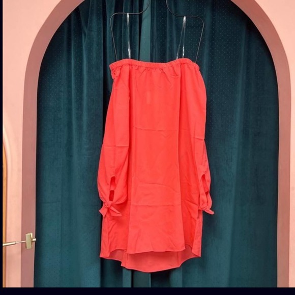 Amanda Uprichard Dresses & Skirts - Amanda Upichard off the shoulder dress nwt